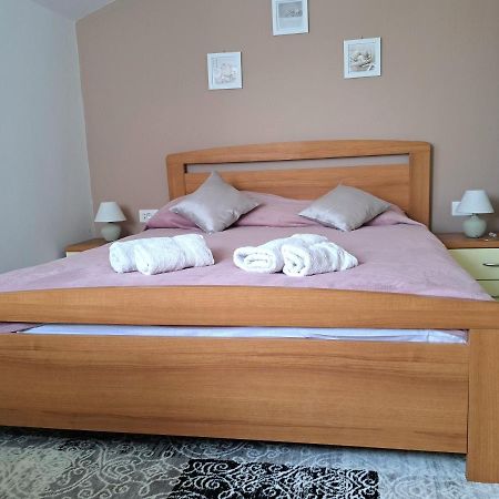 Studio Apartman Olivera Ровин Екстериор снимка